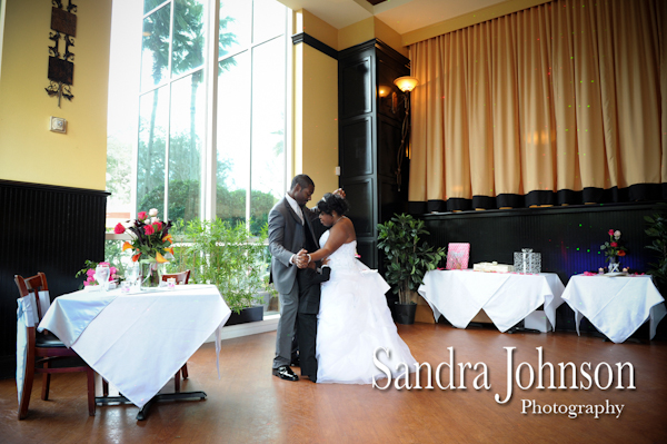 Best 310 Lakeside wedding photographer - Sandra Johnson (SJFoto.com)